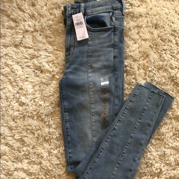 80s distressed American Eagle Jeans. - Picture 2 of 4